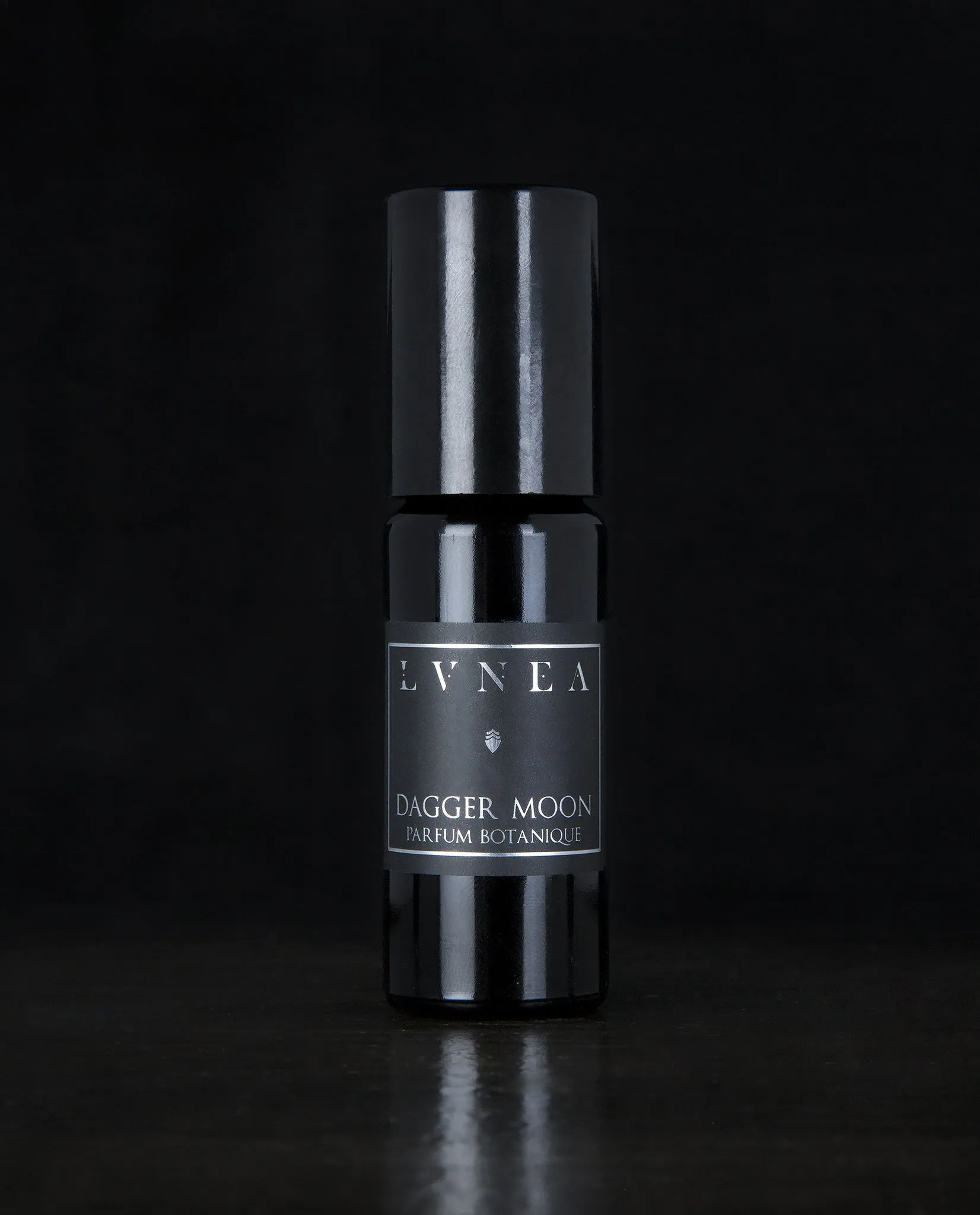 DAGGER MOON | Parfum Botanique - dense woods, baked earth, vetiver