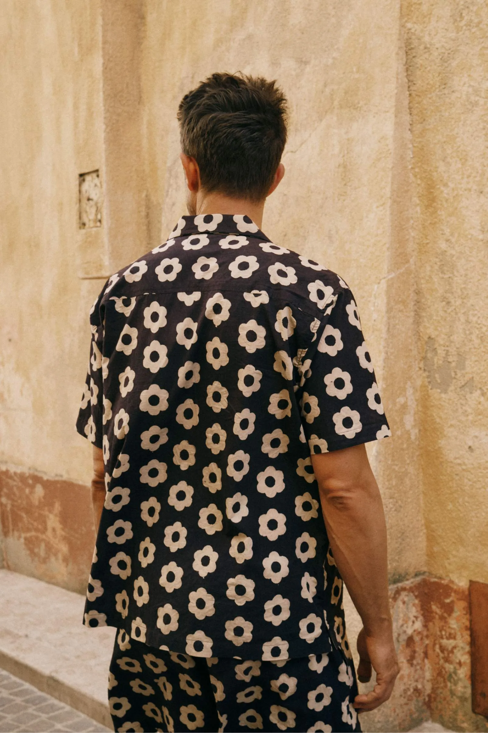 The Pedro Short Sleeve Shirt | Noir Daisy